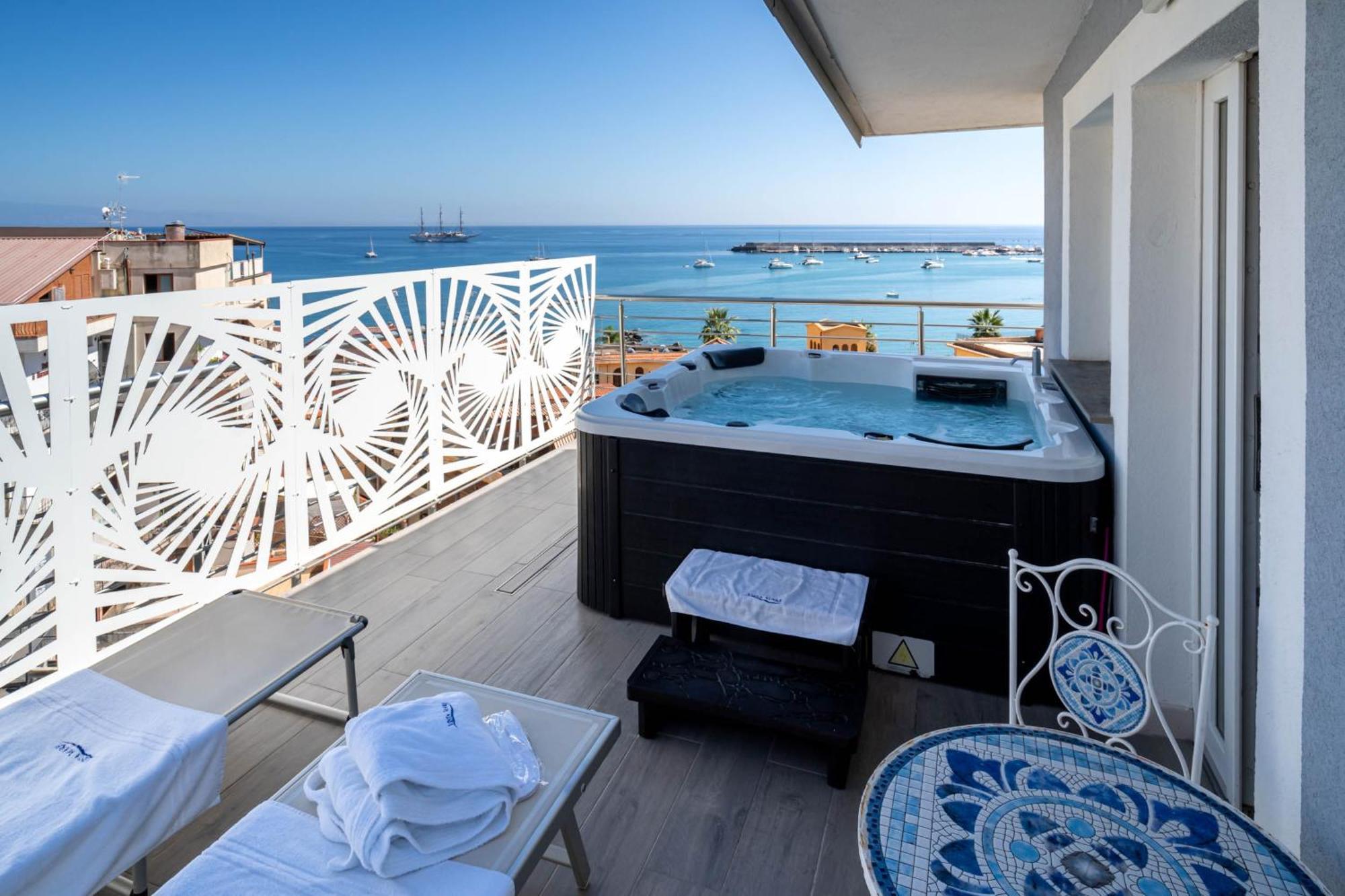 Vista Mare Apartments Giardini-Naxos Kültér fotó